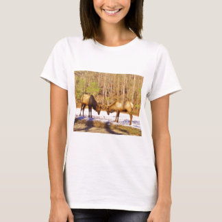 2~ zwei Bull Elk im Schnee T-Shirt