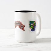 2D INFANTERIE-TASSE DES BN-FÖRSTER-75. ZWEIFARBIGE TASSE (VorderseiteRechts)