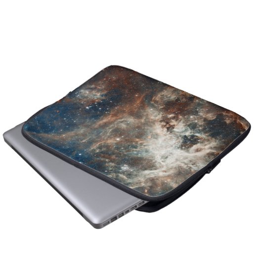 30 Doradus Nebelfleck und Sternhaufen Laptopschutzhülle (Vorne Knopf)