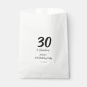 30. Geburtstag hinzufügen Name Datum Jahr schwarz Geschenktütchen (Vorderseite)