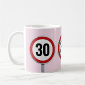 30. Geburtstag INDIVIDUELLES ALTER Geschwindigkeit Kaffeetasse (Links)