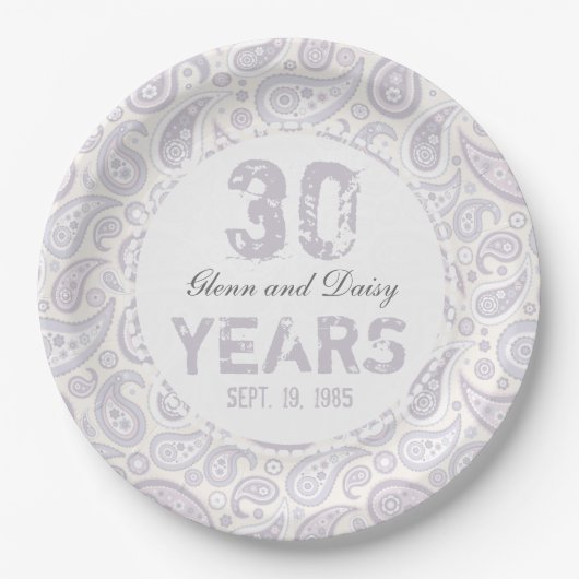 30. Pearl Wedding Anniversary Paisley Pattern Pappteller (Vorderseite)