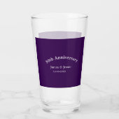30th wedding anniversary name date purple simple  glas (Rückseite)