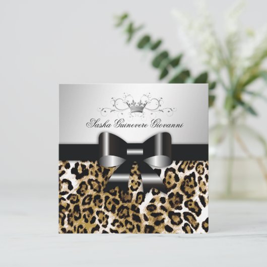 311 - Chic Brown Leopard Bow  | Süß 16 Einladung (Stehend Vorderseite)