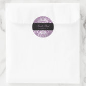 311 Dazzling Damask Lila Plush Runder Aufkleber (Tasche)