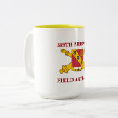 319TH IM FLUGZEUG FELD-ARTILLERIE-TASSE ZWEIFARBIGE TASSE (Vorderseite Links)