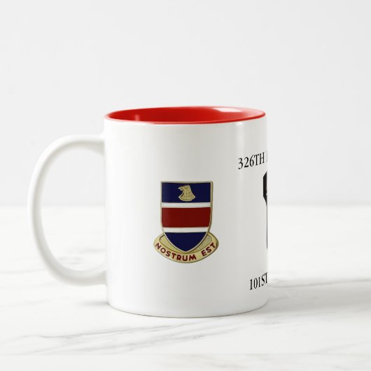326TH INGENIEURbn-101. IM FLUGZEUG TASSE (Links)