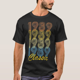 32. 1989 Geburtstag Vintag Retro Männer Frauen 32  T-Shirt