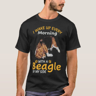 33 Ich wache jeden Morgen mit einem Beagle an mein T-Shirt