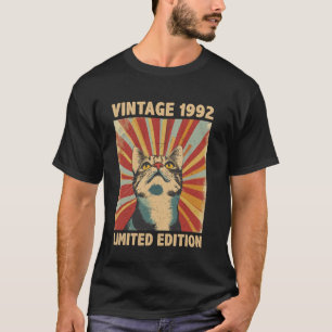 33 Jahre altes Geschenk Vintag 1992 Katze über 33. T-Shirt