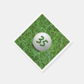 35. Geburtstag Golf Ball auf Grass Napkins Serviette (Ecke)