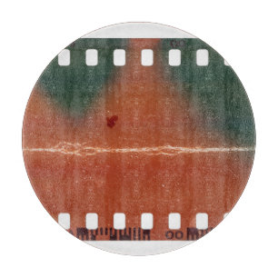 35-mm-Filmstreifen-Start, coole Kratzer. Schneidebrett