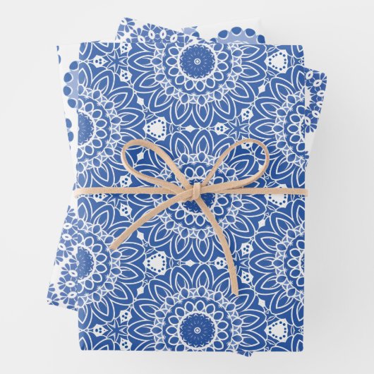 3 Blätter mit blau-weiß gestylten Kreismustern (Beispiel)