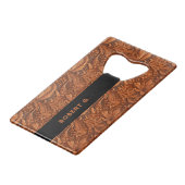 3-D brown tooled floral leather pattern Geldbeutel Flaschenöffner (Rückseite Schrägansicht)