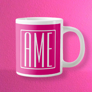 3 Initialen Monogramm Weiß auf Hot Pink Jumbo-Tasse