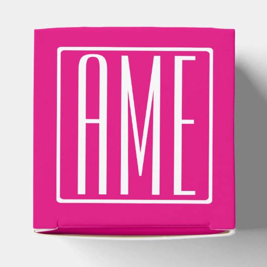 3 Initialmonogramm | Weiß auf heiß rosa Geschenkschachtel (Oben)