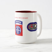 3. KAVALLERIE-TASSE DES GESCHWADER-73. ZWEIFARBIGE TASSE (VorderseiteRechts)