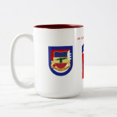 3. KAVALLERIE-TASSE DES GESCHWADER-73. ZWEIFARBIGE TASSE (Links)