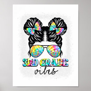 3. Klasse Vibes Messy Hair Bun Girl Ck zur Schule Poster