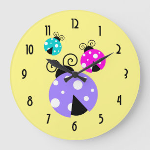 3 Ladybugs in Purple Pink and Blue Große Wanduhr