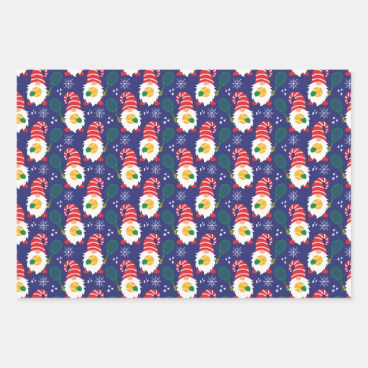 3 🎾 Niedliche Weihnachtszwerge mit Tennisball Geschenkpapier Set (Vorderseite)