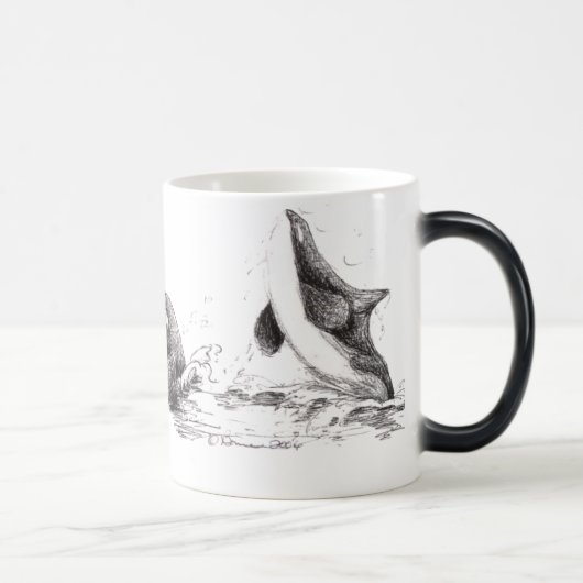 3 Orcas, die verwandelnde Tasse spielen (Rechts)