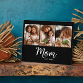 3 Photo Mom Established Date White Script on Black Fotoplatte (Seite)