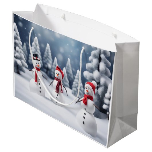 3 Schneemänner im Wald Große Geschenktüte (Rückseite Schrägansicht)