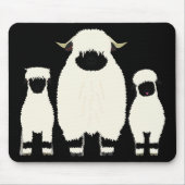 3 Wallis Black Nose Sheep in Folge Mousepad (Vorne)