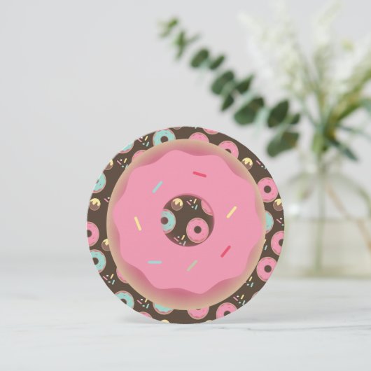 3D Aquamarin und rosa Donut Sprinkle Mix Runde Einladung (Stehend Vorderseite)