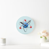 3D atom with blue core Runde Wanduhr (Zuhause)