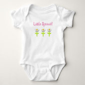 3D-Disy "Little Sprout" - Baby Strampler (Vorderseite)