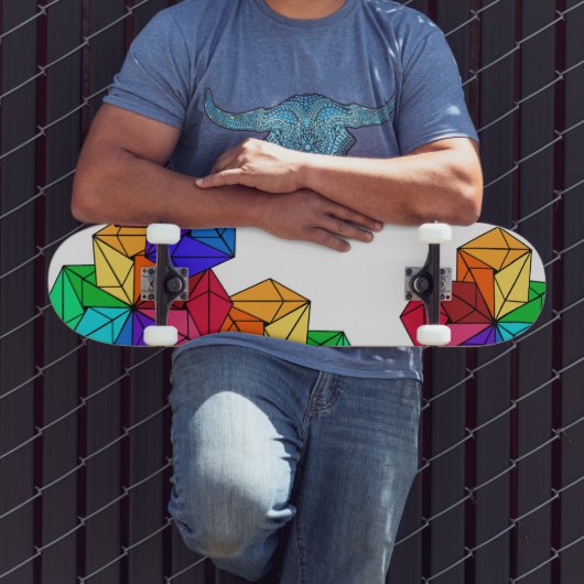 3D-Rainbow-Random-Cube-Dreiecke auf Weiß Skateboard (Außenbereich 3)