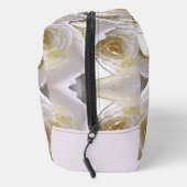 3d rendering White Rose Waschbeutel (Rechts)