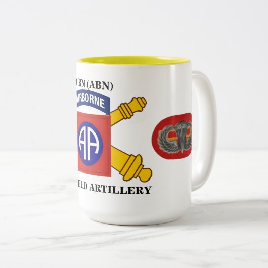 3RD BATTALION 319. FELD-KÜNSTLERISCHE TASSE (VorderseiteRechts)