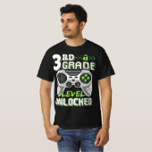3rd Grade Level Unlocked Video Game Back to School T-Shirt (Vorne ganz)