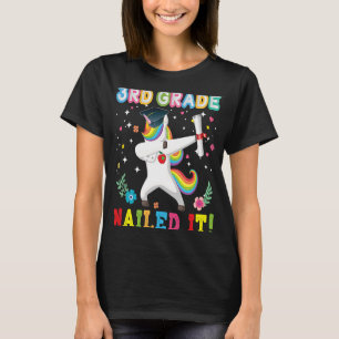 3rd Grade Nails Dabbing Unicorn Dritte Graduate T-Shirt