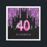 40 Fantastischer Geburtstag schwarzer lila Glitzer Serviette<br><div class="desc">Eine trendige und glamouröse 50. Geburtstagsparty mit Papierserviette. Ein klassischer schwarzer Hintergrund mit dunkelfarbenen lila Imitaten Glitzer Tropfen, Farbe Tropflook. Mit dem Text: 40 und fabelhaft. Personalisieren und einen Namen hinzufügen. Lila und rosa Text. Das Wort Fabulous wird mit einem modernen handgeschriebenen Stilskript geschrieben. Alter 40 wird mit einem Ballonstil-Skript...</div>