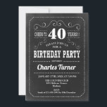 40. Geburtstag Party - Chalkboard Schwarz-weiß Einladung<br><div class="desc">40. Geburtstagsfeier Party Einladung. Schwarz-Weiß-Geburtstagseinladung für Männer oder Frauen. Enthält Chalkboard-Muster und Retro-Typografie-Script-Schriftart. Bis 40 Jahre! Elegante Einladungskarte,  die sich perfekt für ein stilvolles Meilenstein-Fest eignet.</div>