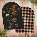 40. Geburtstag Rustikaler Cowboy-Hut und Lederstie Einladung<br><div class="desc">40. Geburtstag Rustic Cowboy Hat und Lederstiefel Einladung enthält ein Paar Ledercowboy Stiefel mit Hut und Ihre personalisierte 40. Geburtstag Party Einladung Informationen unten. Personalisieren Sie diese,  indem Sie den Text bearbeiten oder Text in den Textfeldern löschen. Erstellt von Evco Studio www.zazzle.com/store/evcostudio</div>