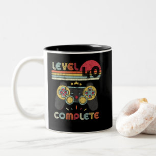 40. Geburtstag Stufe 40 Vollständiger Gamer 1982 Zweifarbige Tasse