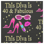 40 JAHRE ALT UND EINE SCHÖNE DIVA STOFF (Nahaufnahme)