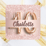 40. Rose Gold Tropfen Quadratischer Aufkleber<br><div class="desc">Für ein mädchenhaftes und glamouröses 40. Geburtstags-Party. Eine Rose goldener Hintergrund mit Tropfen,  Farbe tropfend aussehen. Personalisieren und einen Namen hinzufügen. Der Name ist in dunklem Rose Gold mit einem modernen handgeschriebenen Stil geschrieben. Nummer 40 wird mit einem Schriftart im Ballonstil geschrieben.</div>
