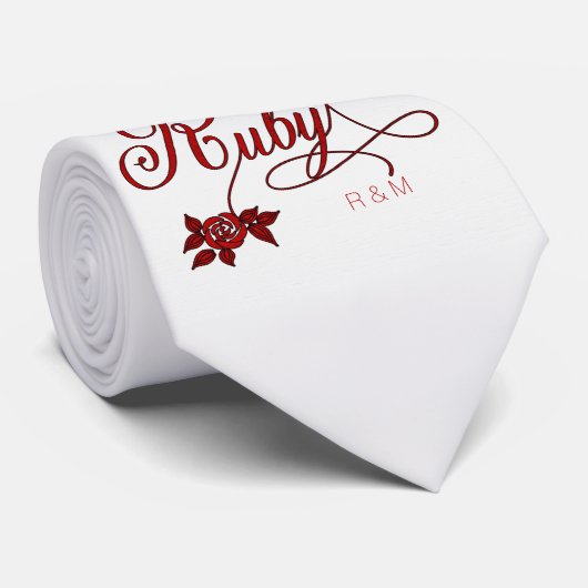 40. Ruby-Jubiläum mit Datum und Initialen Krawatte (Gerollt)