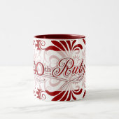 40. Ruby-Jubiläum mit Red Wirbel on White Zweifarbige Tasse (Mittel)