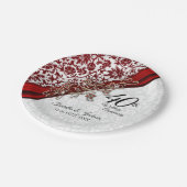 40. Ruby Red and White Wedding Jubiläum Pappteller (Schrägansicht)