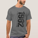 40th Birthday 2022 40 Years Limited Edition 1982 T-Shirt<br><div class="desc">Coole 40. Geburtstag T - Shirt Limited Edition Seit 1982 Design für Männer und Frauen, die 40 Jahre alt sind, haben Level 40 Complete Shirt. Haben Sie oder das Geburtstagskind wurden 1982 geboren dieses lustige Shirt in limitierter Auflage 1982 ist ideal für Sie Ihn. Das 1982 in einem Vintagen Retro-Sonnenuntergang...</div>