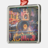 416110sq.jpg ornament aus metall (Links)