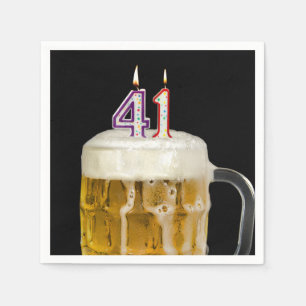 41. Geburtstagsbier auf schwarz Serviette