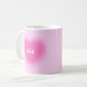 444 Moderne rosa Herzästhesie Engel Number Kaffeetasse (Vorderseite Links)